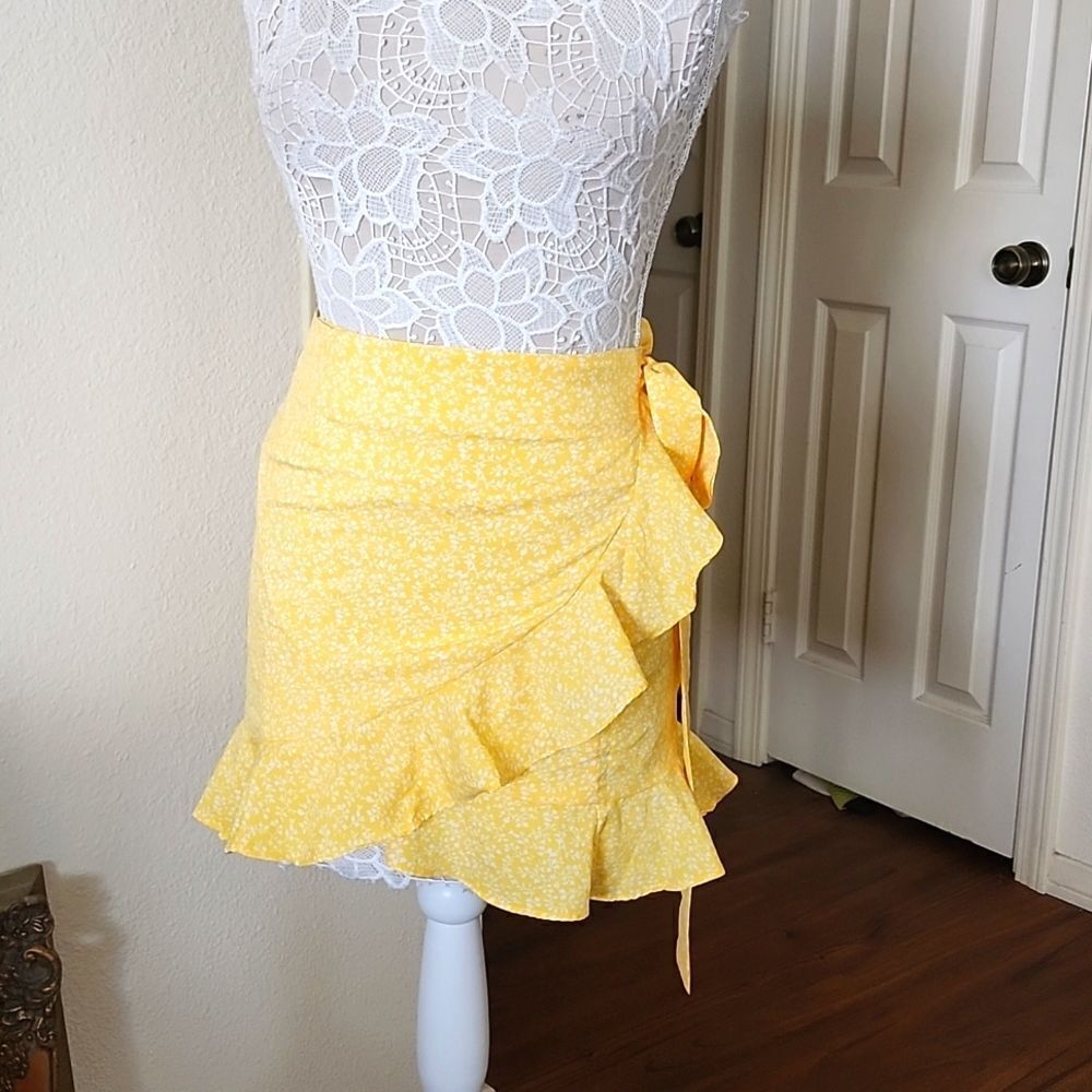 Floral Wrap Skirt Coconut Cottage Core Size‎ Large